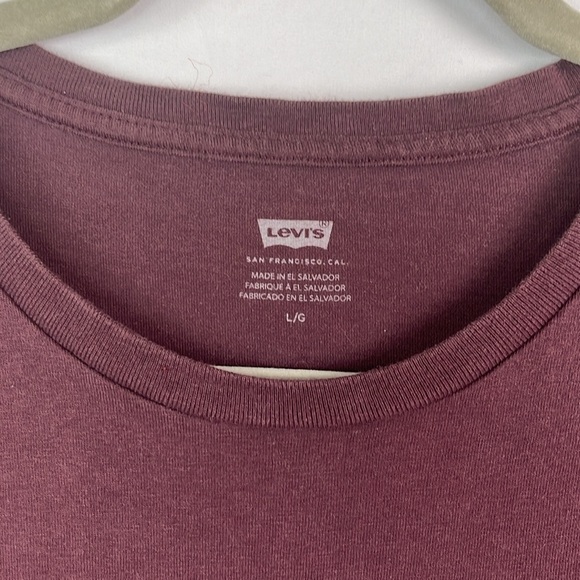 Levi’s burgundy short sleeve Tshirt - Picture 3 of 4